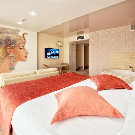 Hotel Palladium Odessa Buitenkant foto