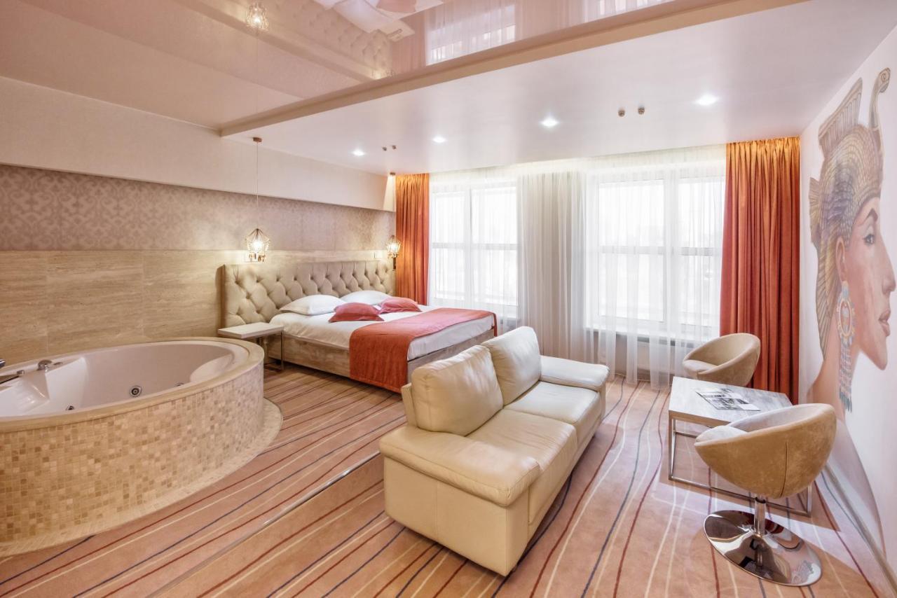Hotel Palladium Odessa Buitenkant foto