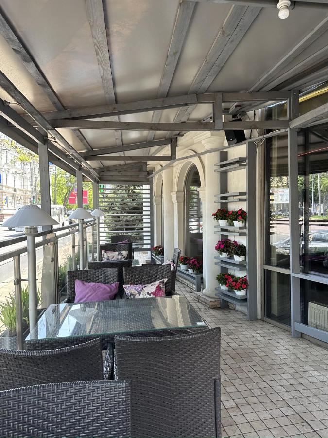 Hotel Palladium Odessa Buitenkant foto