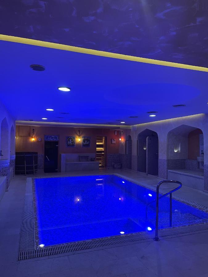 Hotel Palladium Odessa Buitenkant foto